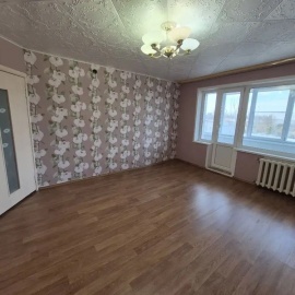 
	Количество комнат:&nbsp;3
	Общая площадь:&nbsp;60&nbsp;м&sup2;
	Площадь кухни:&nbsp;8&nbsp;м&su...