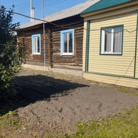 &nbsp;

Продается дом в г.Шадринск ,по ул.Ленина ,площадью 91,6кв.м.,6 сот.земли.Цена:3 500 000 т.р
